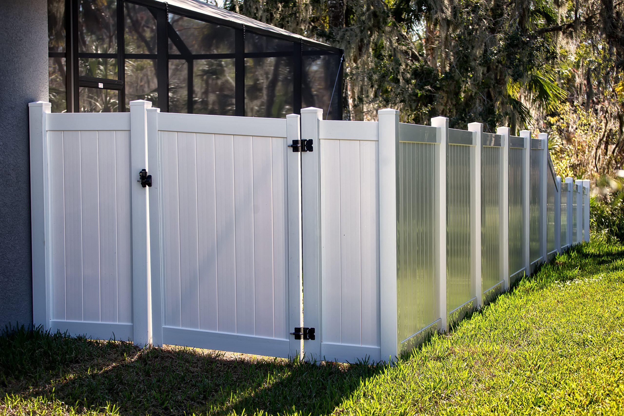 4 Best Materials to Choose From for Your New Fence